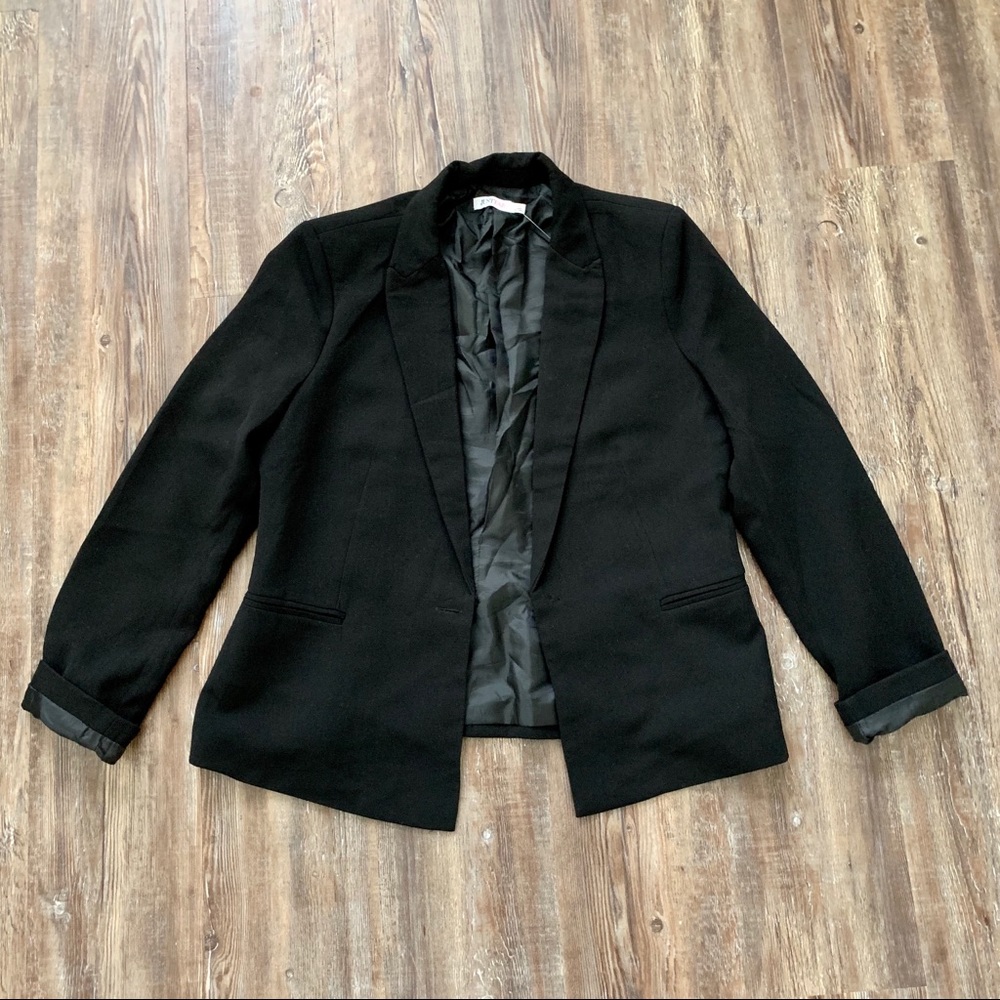 🔥 JustFab Tailored Classic Blazer